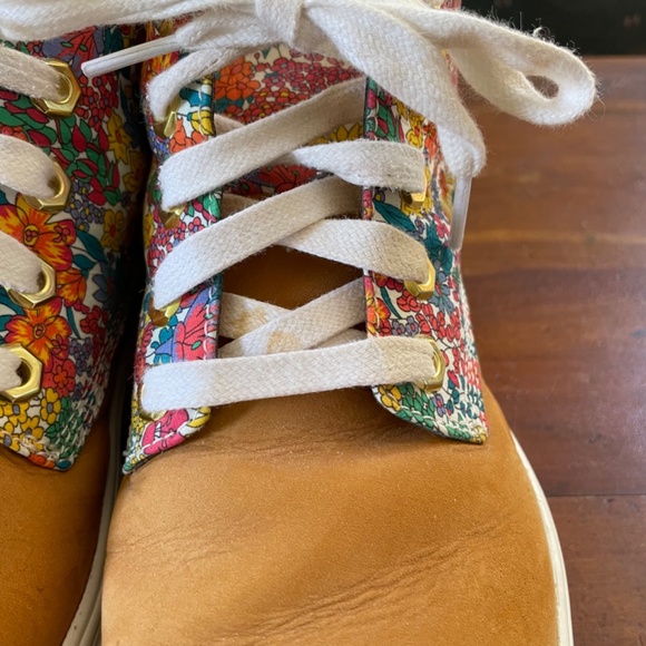 Timberland x Liberty of London Bria Wheat Nubuk Sneakers Women's Size 8.5 - Picture 3 of 14
